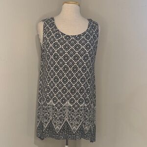 Elegant Black and White Patterned Women's Top